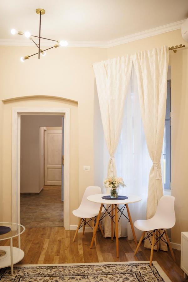 Jolie Flat In The Heart Of The *