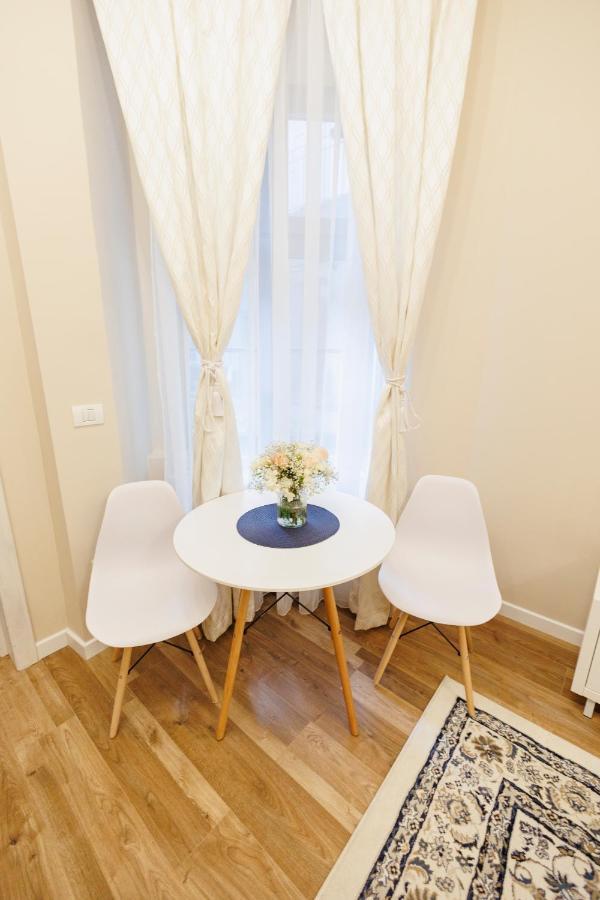 Jolie Flat In The Heart Of The * Timisoara